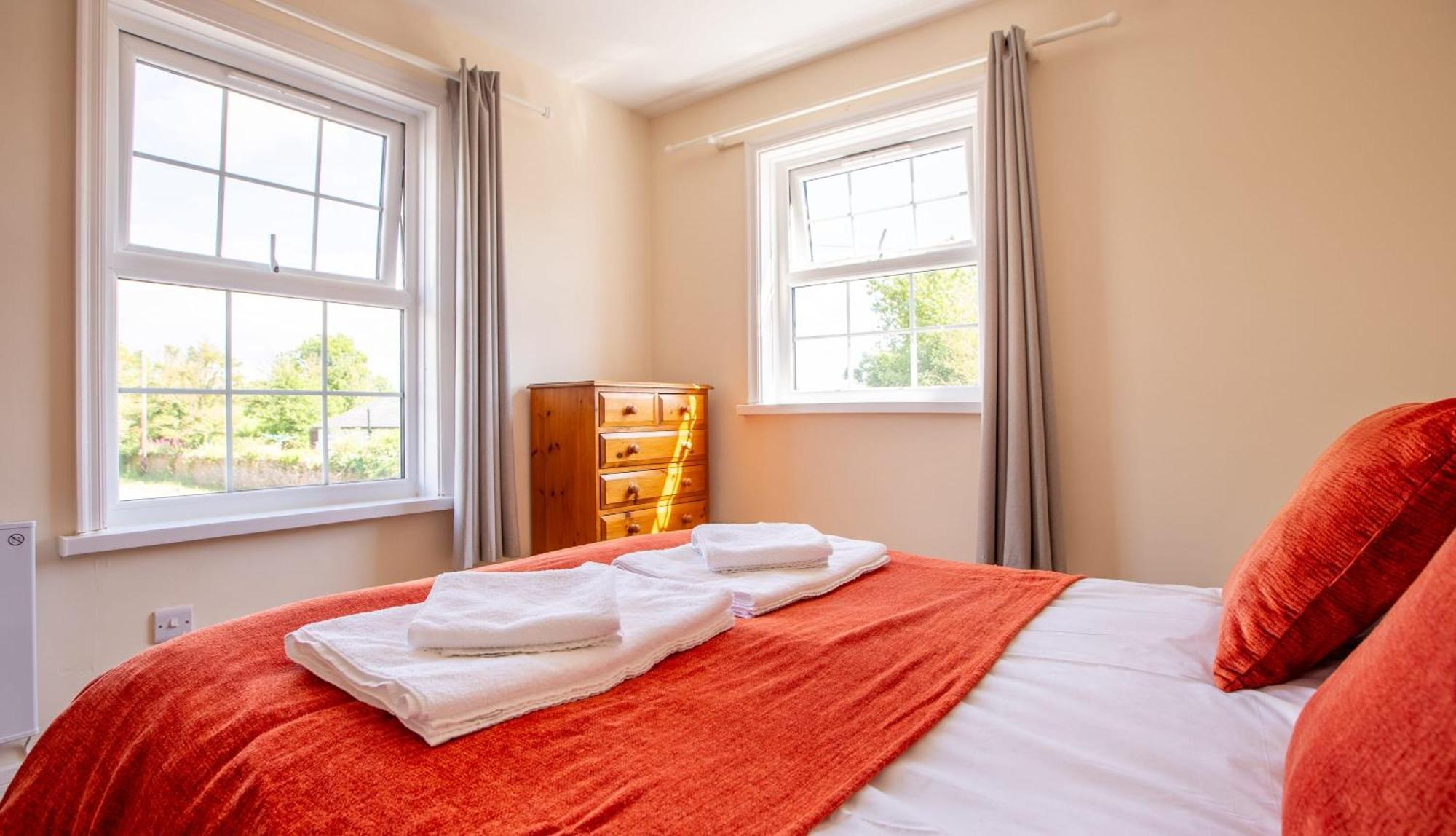 Stunning 6 Bedroom Cottage Near Cornish Coast Bude Eksteriør bilde